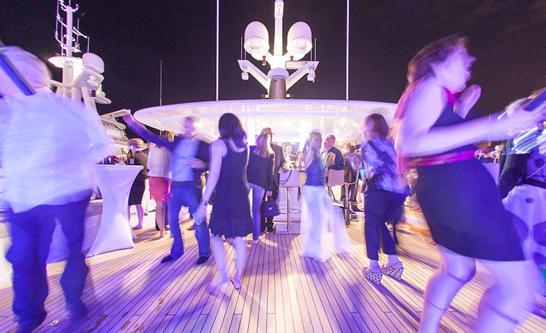 Mottra Caviar Aston Martin 100. dzimšanas dienas pasākumā